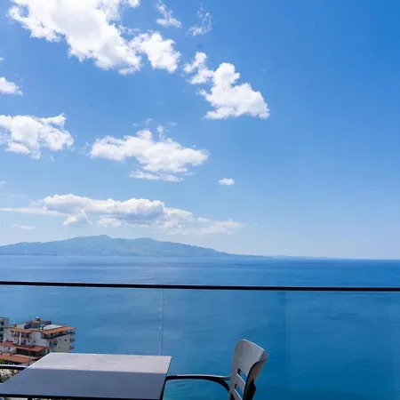 Skyline Penthouse - Dual Pools