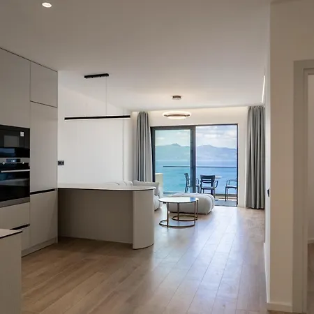 Skyline Penthouse - Dual Pools *