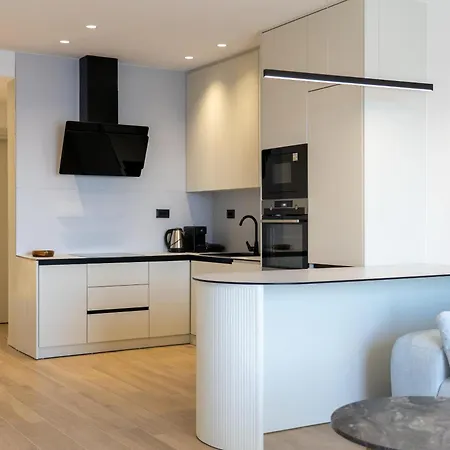 Apartament Skyline Penthouse - Dual Pools