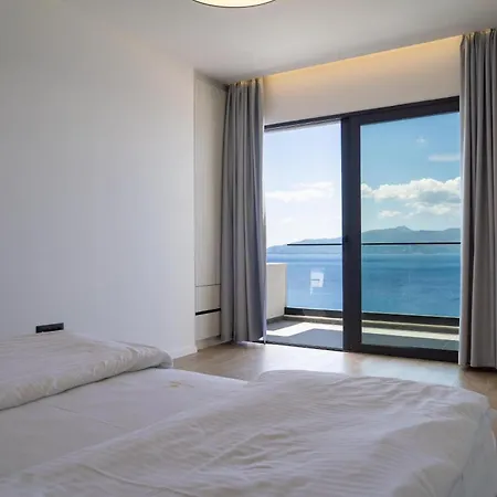 Skyline Penthouse - Dual Pools * Sarandë