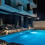 Skyline Penthouse - Dual Pools Апартаменты Саранда