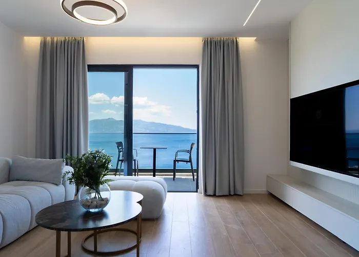 Skyline Penthouse - Dual Pools Апартаменты Саранда